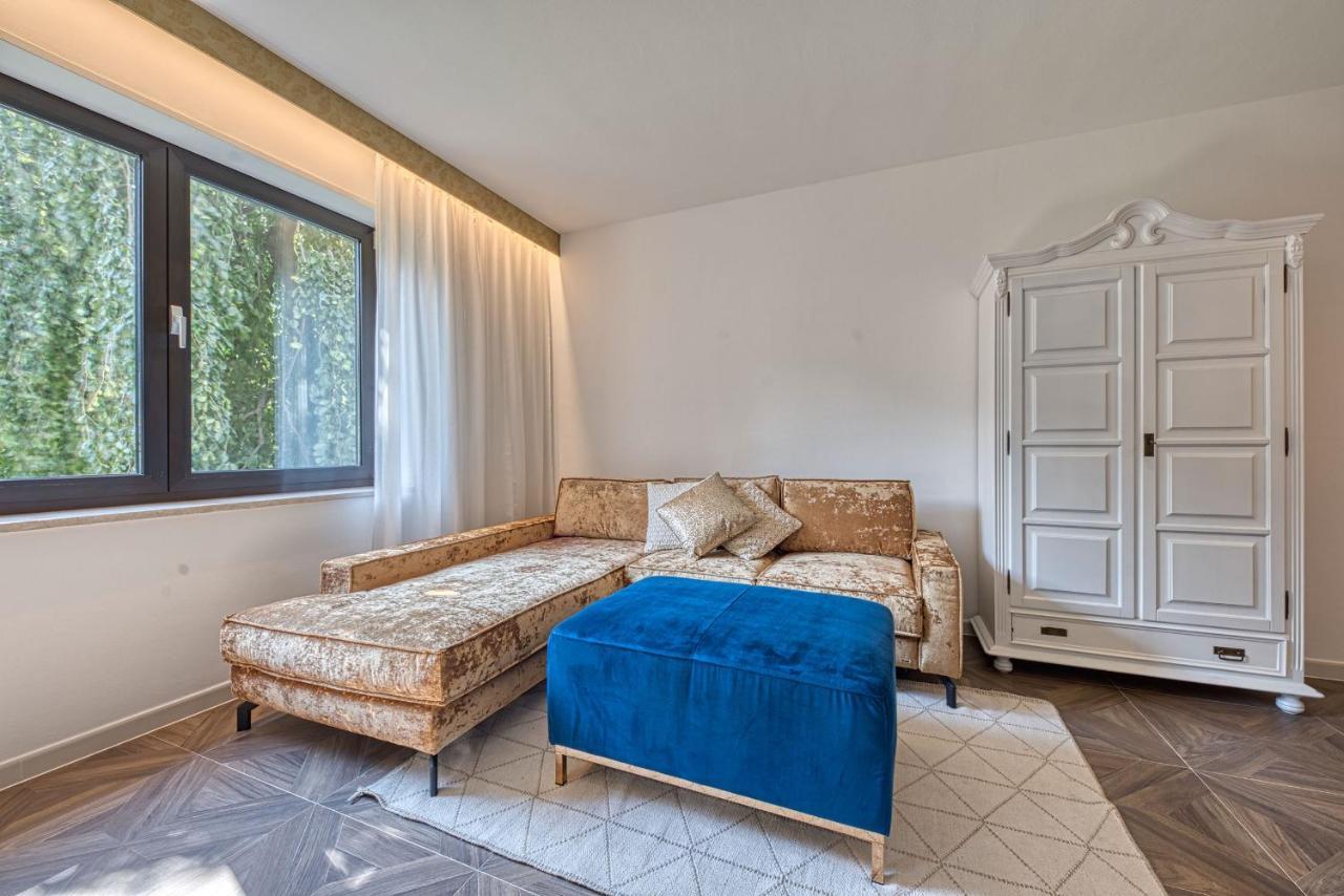Goldfinger + Suites Lana Zewnętrze zdjęcie