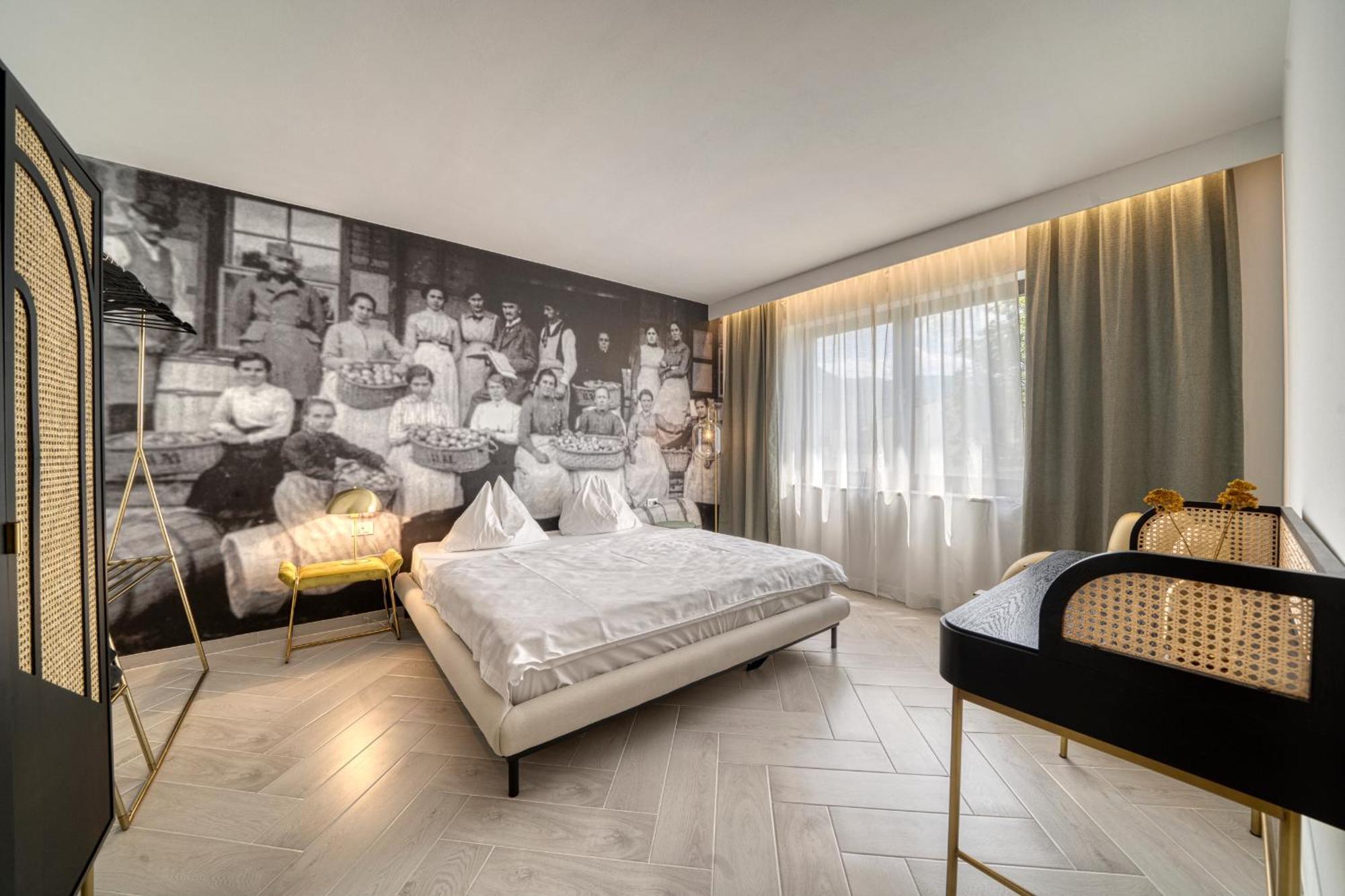Goldfinger + Suites Lana Zewnętrze zdjęcie