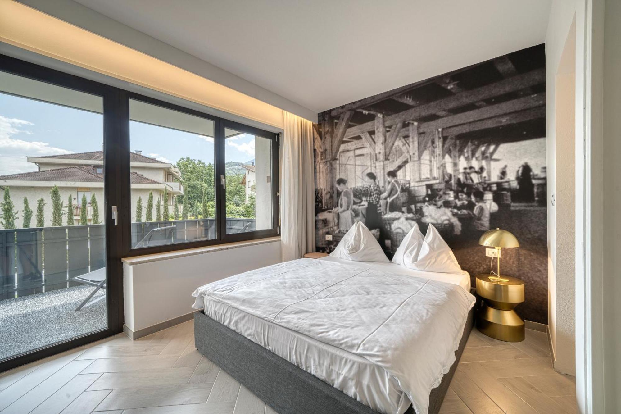 Goldfinger + Suites Lana Zewnętrze zdjęcie